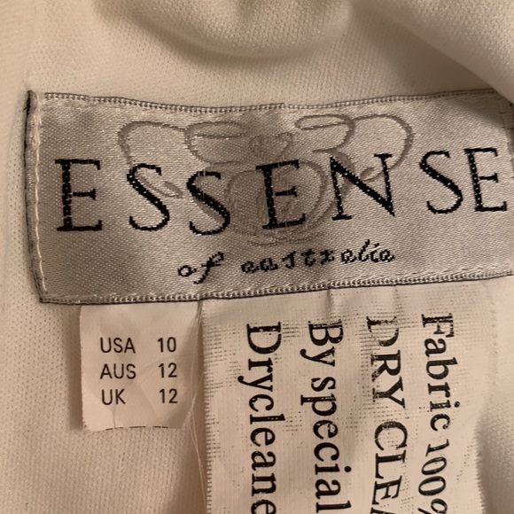 Essence of Australia Wedding Dress - Picture 11 of 11